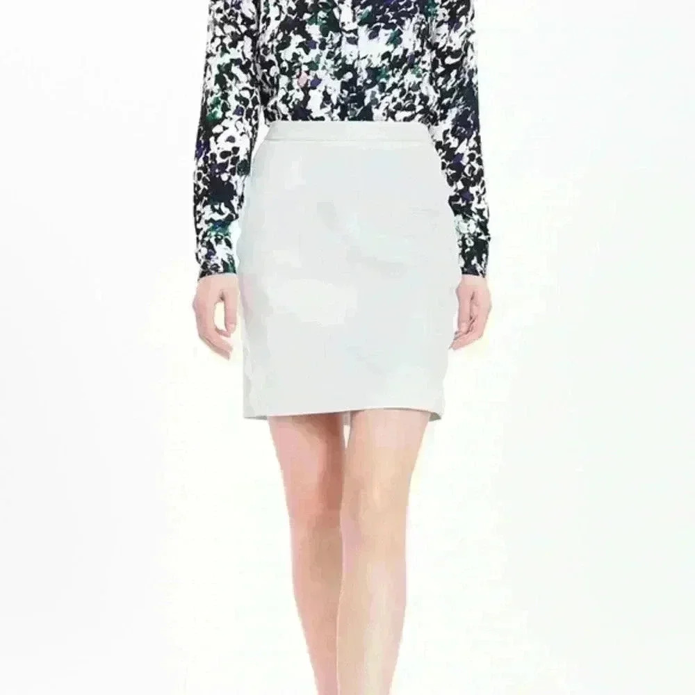 Banana Republic Scalloped Pencil Skirt